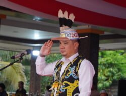 Wabub Pimpin Penurunan Bendera HUT Ke-81 RI, Paskibraka Mahulu Tampil Kompak