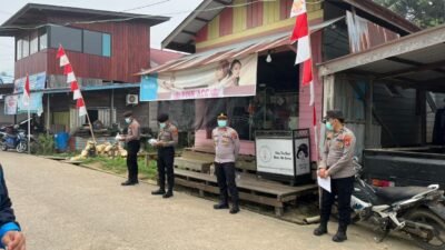 Lindungi Warga dari Paparan Asap, Polres Mahakam Ulu Bagikan Masker dan Serukan Cegah Karhutla