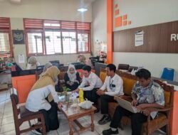 Mahasiswa PPG UNY Dorong Guru SMKN 5 Yogyakarta Ciptakan Media Belajar Interaktif dengan Canva AI